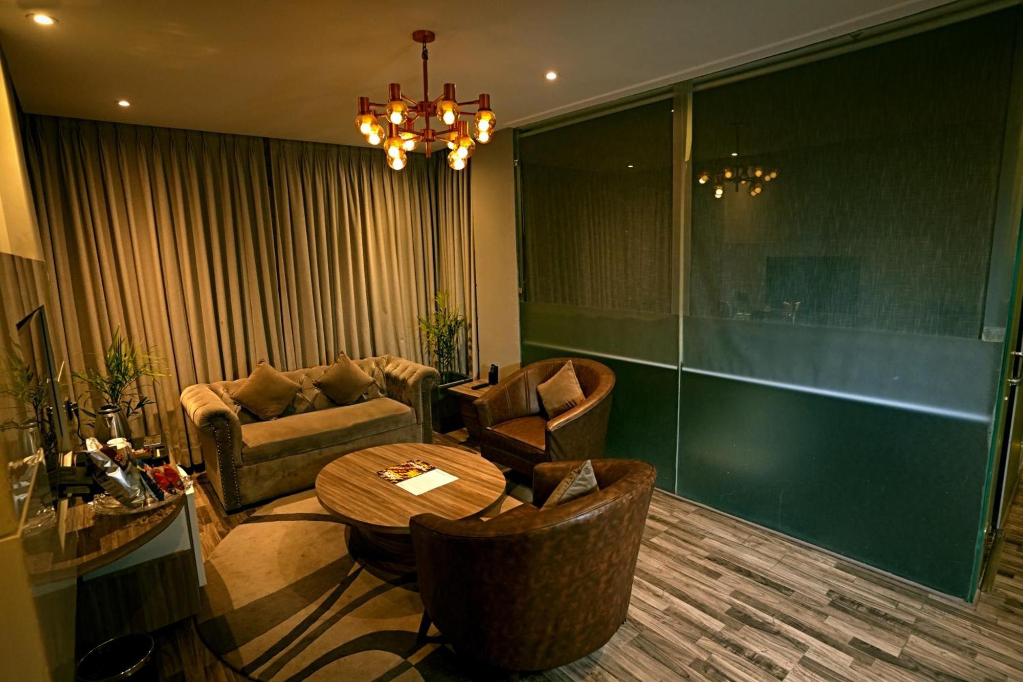 Sterling Palm Bliss - Rishikesh Hotel Luaran gambar